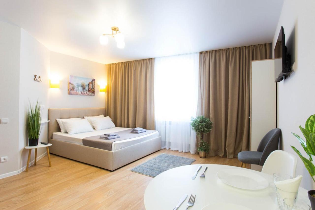 Apartment In The City Center - Gimnasiyna Naberezhna 24A-1 Харков Екстериор снимка