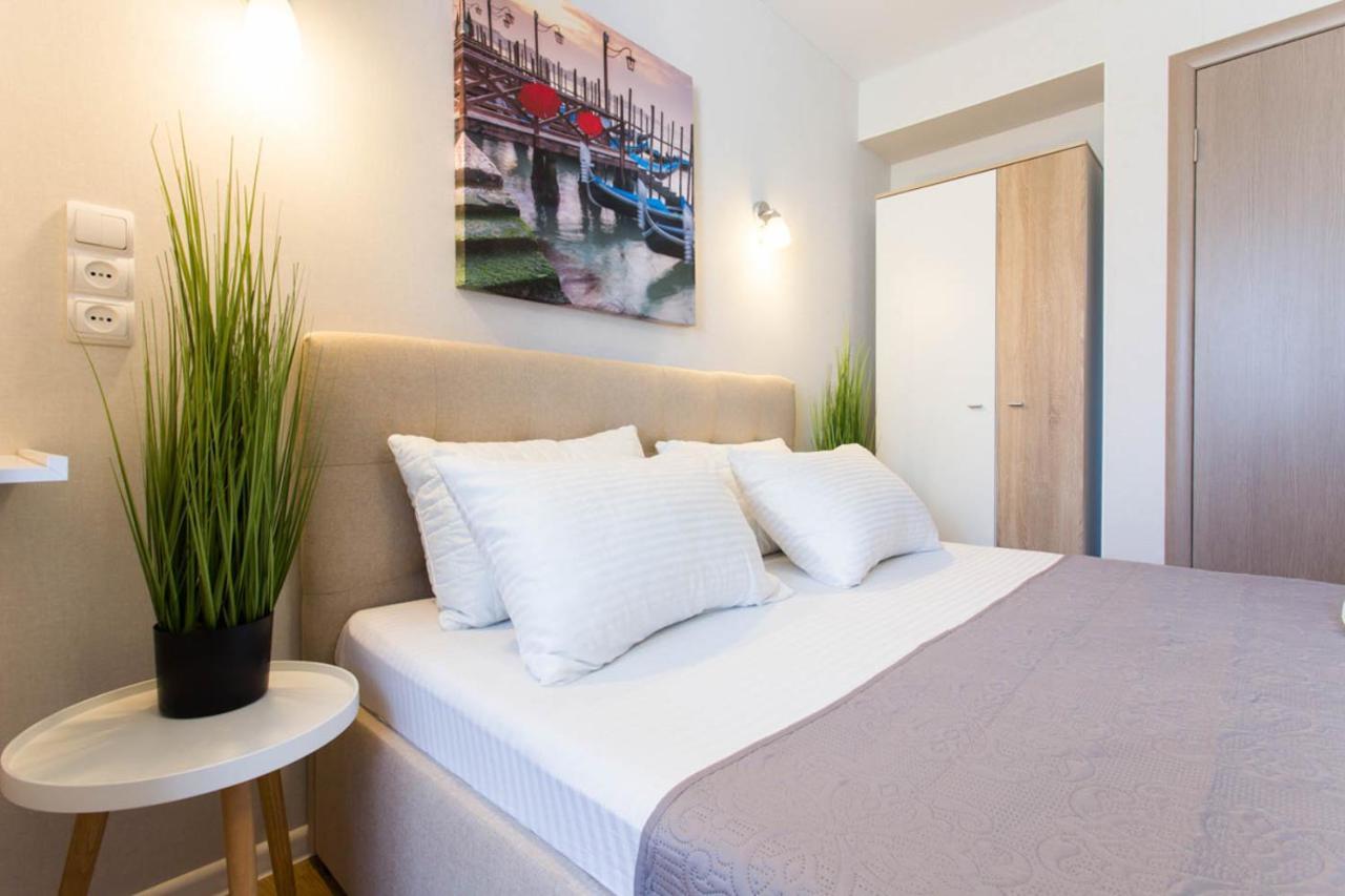 Apartment In The City Center - Gimnasiyna Naberezhna 24A-1 Харков Екстериор снимка