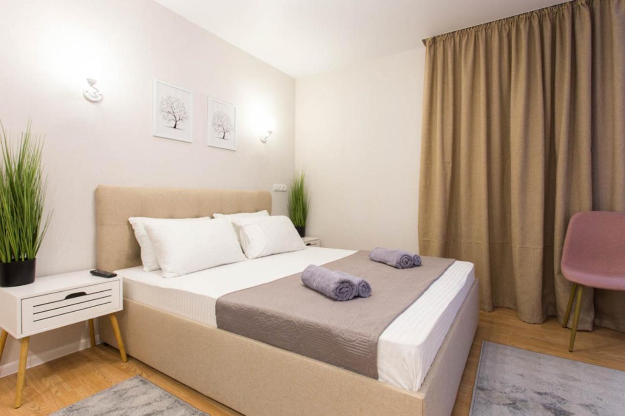 Apartment In The City Center - Gimnasiyna Naberezhna 24A-1 Харков Екстериор снимка