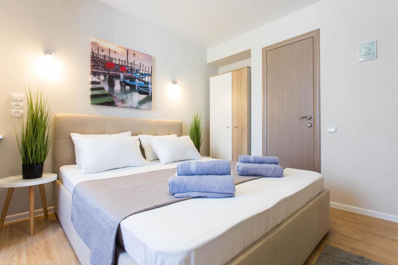 Apartment In The City Center - Gimnasiyna Naberezhna 24A-1 Харков Екстериор снимка