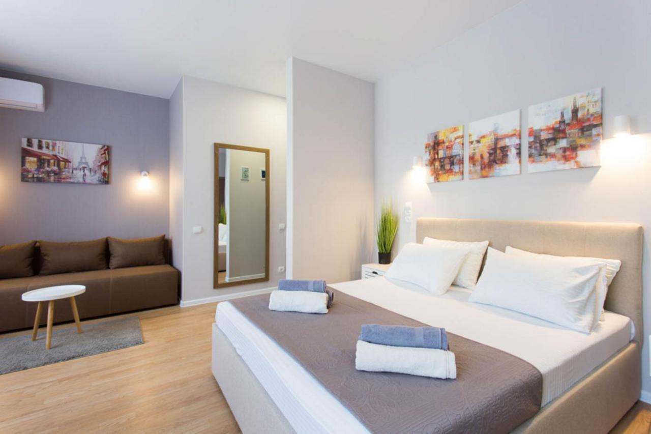 Apartment In The City Center - Gimnasiyna Naberezhna 24A-1 Харков Екстериор снимка