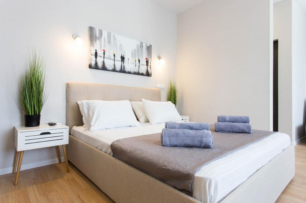 Apartment In The City Center - Gimnasiyna Naberezhna 24A-1 Харков Екстериор снимка
