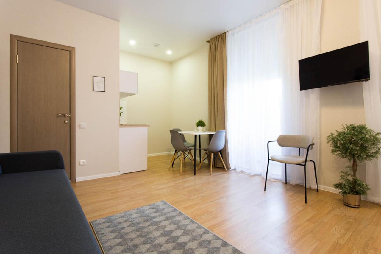 Apartment In The City Center - Gimnasiyna Naberezhna 24A-1 Харков Екстериор снимка