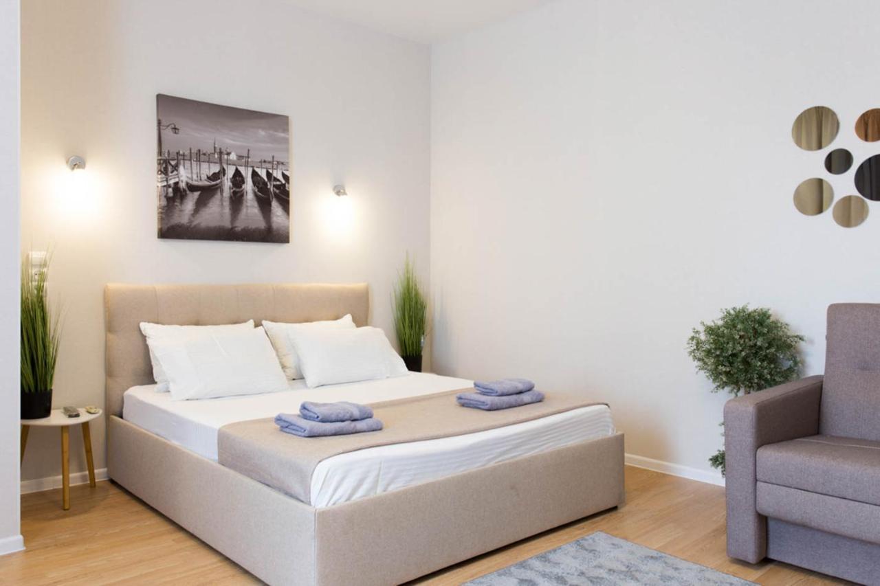 Apartment In The City Center - Gimnasiyna Naberezhna 24A-1 Харков Екстериор снимка