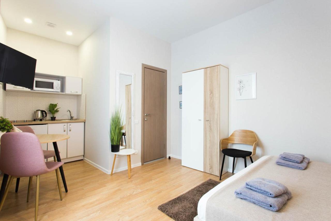 Apartment In The City Center - Gimnasiyna Naberezhna 24A-1 Харков Екстериор снимка