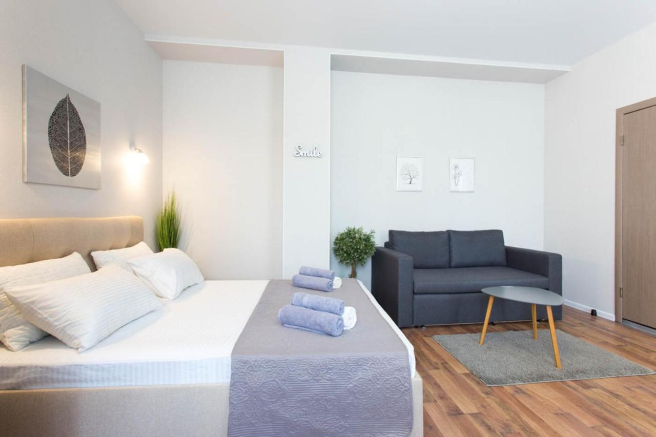 Apartment In The City Center - Gimnasiyna Naberezhna 24A-1 Харков Екстериор снимка