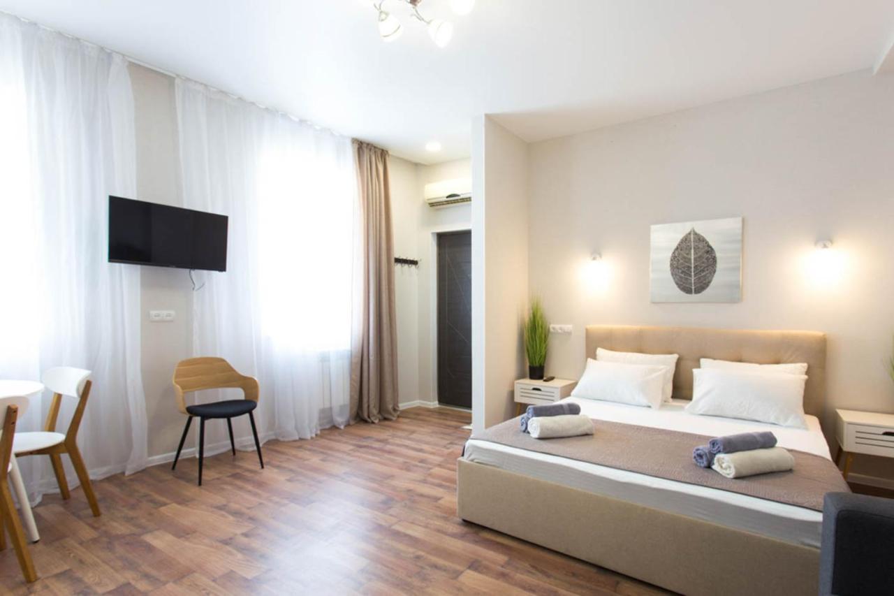 Apartment In The City Center - Gimnasiyna Naberezhna 24A-1 Харков Екстериор снимка