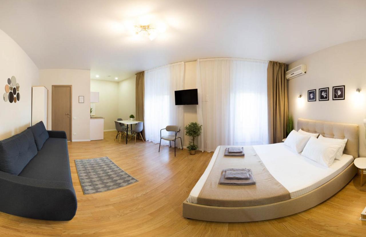 Apartment In The City Center - Gimnasiyna Naberezhna 24A-1 Харков Екстериор снимка