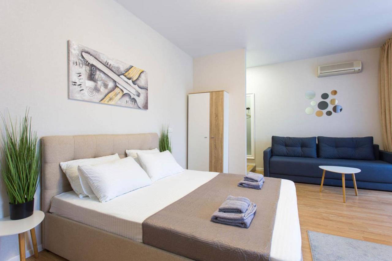 Apartment In The City Center - Gimnasiyna Naberezhna 24A-1 Харков Екстериор снимка